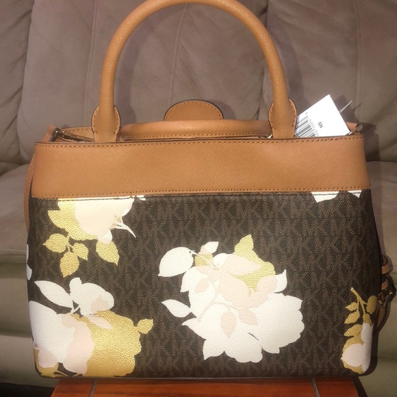 Michael Kors Handbag - Picture 4 of 4